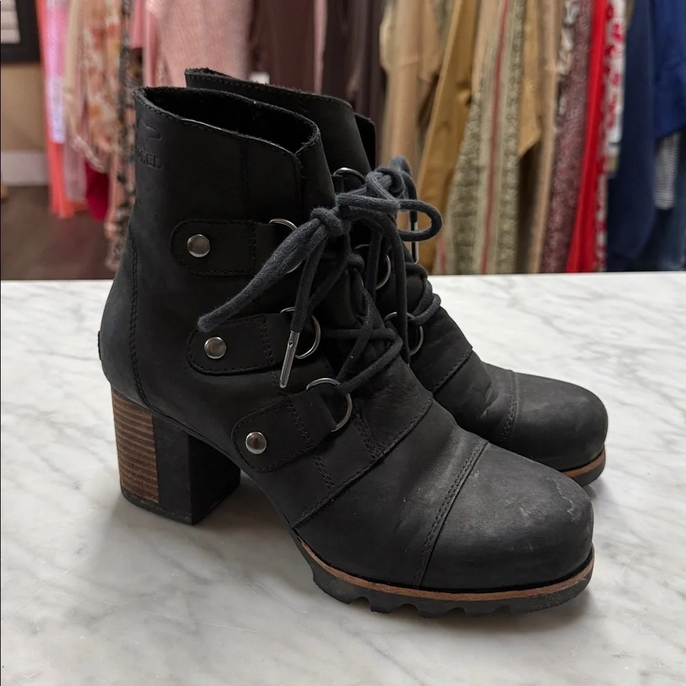 SOREL Addington Black Leather Waterproof Lace Up Women's Boots NL2360-010